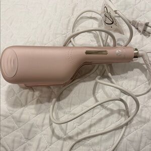 Oliso Pink Handheld Fabric Steamer